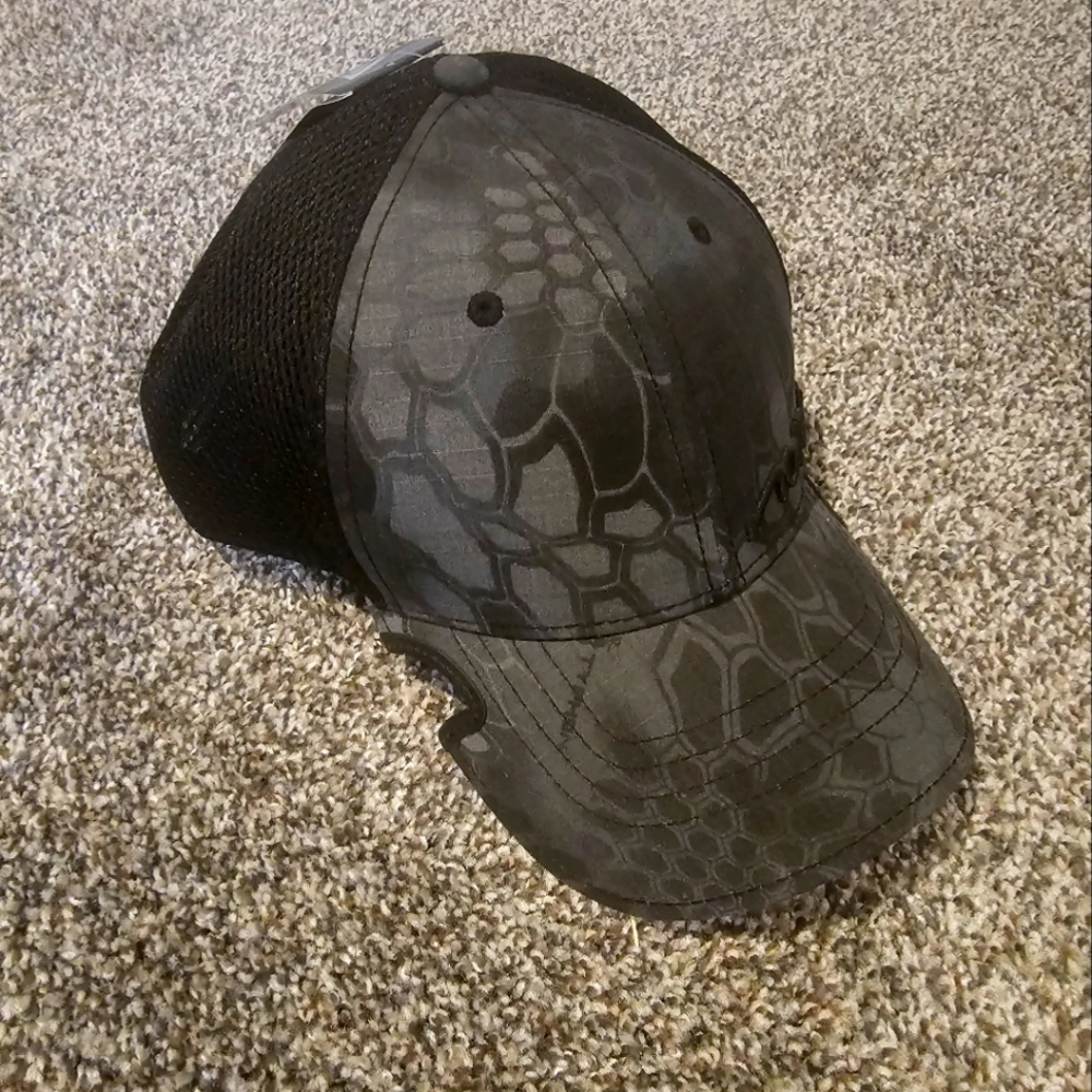 Notch Typhoon hat